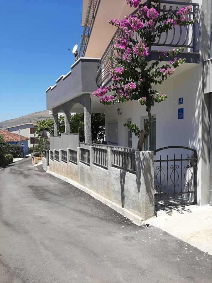 Apartment Luna Trogir Exterior foto