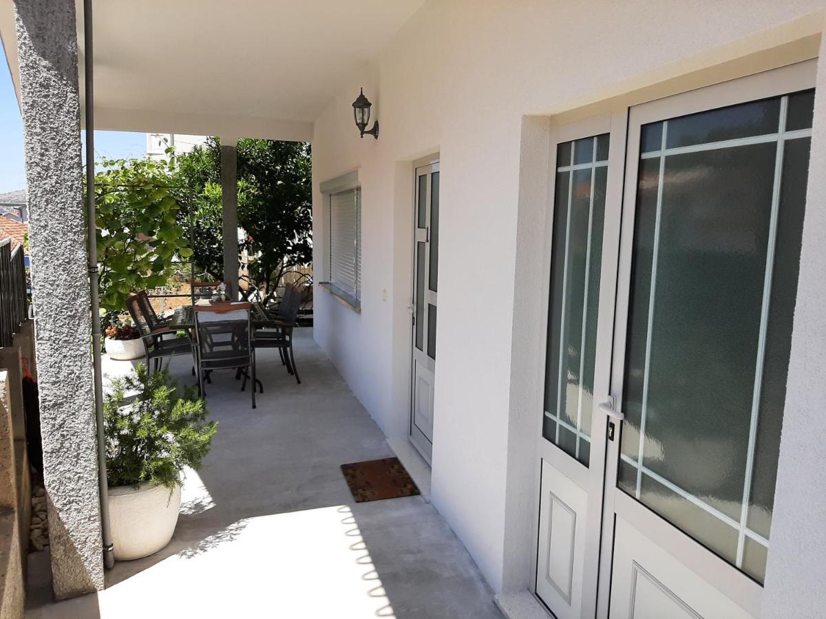 Apartment Luna Trogir Exterior foto